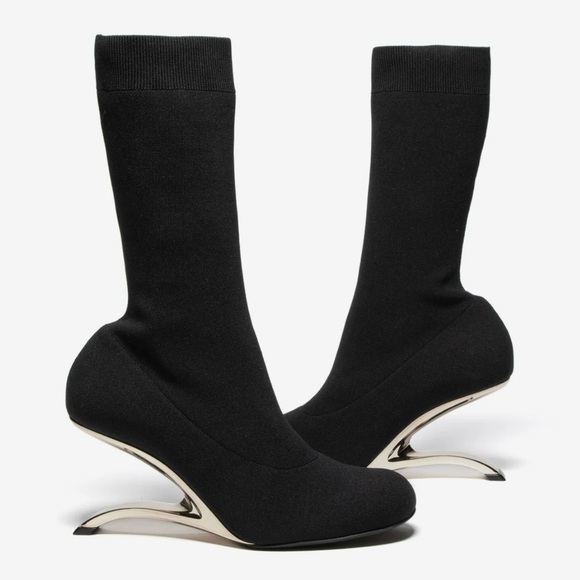 Alexander McQueen 75mm Arc Sock Ankle Boots In Black - Picture 4 of 12